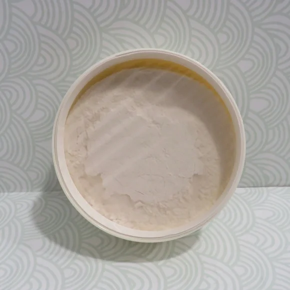 DANA PERFUMES💥FRENCH VANILLA DUSTING POWDER 1.75 OZ💥 - Picture 2 of 7